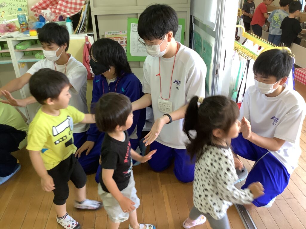 栗東西中学生が職業体験に来てくれました　～小規模多機能なでしこ～